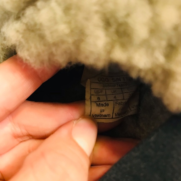 Ugg slippers - Picture 6 of 7